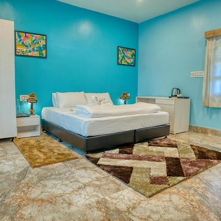 Michael'S Island Resort Satpara Екстериор снимка
